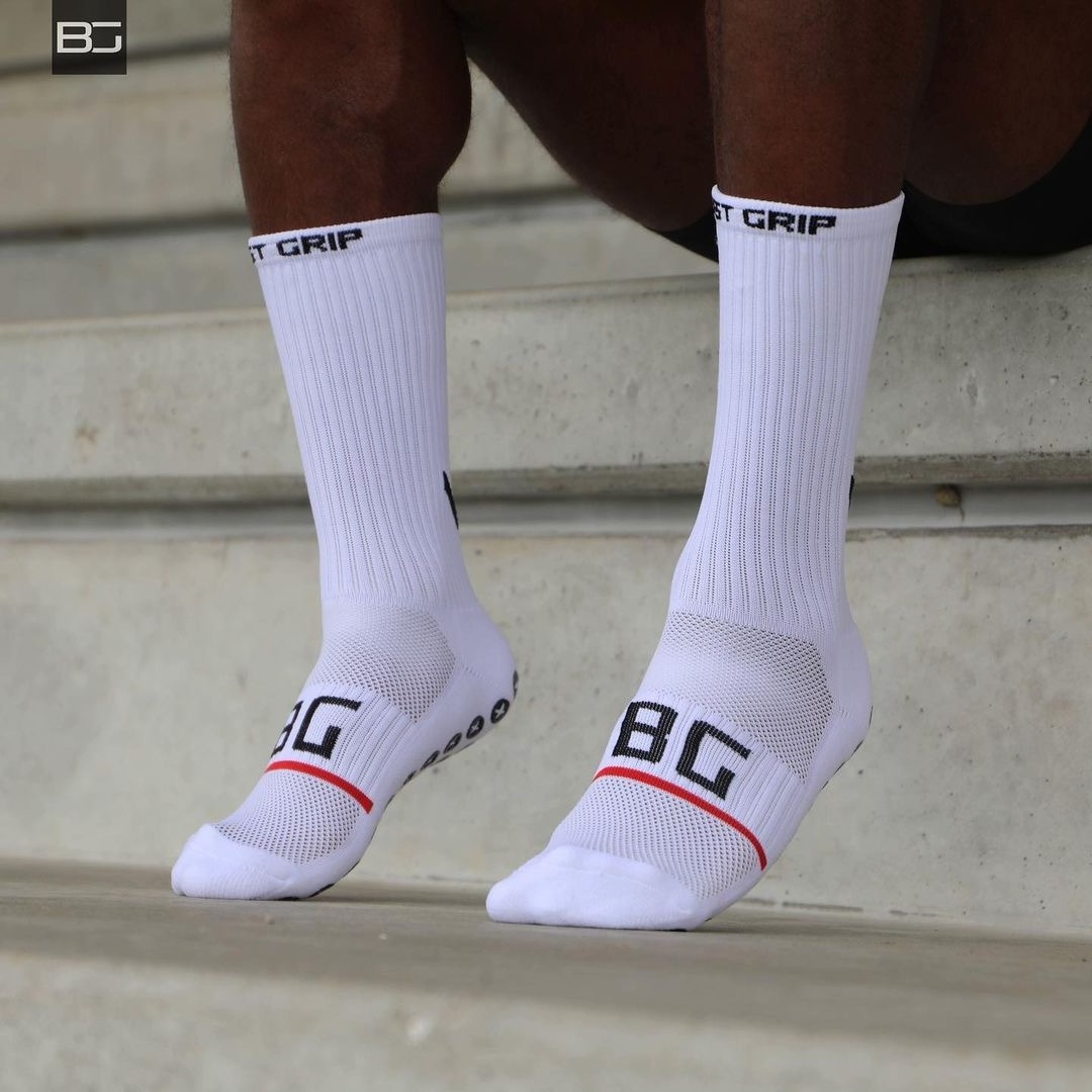 high quality wholesale custom anti-slip socks with custom logo for sports from socks factory