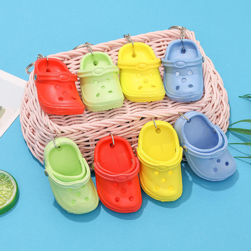 2024 new products new products 3D Fashion PVC Mini Crocs Slipper Keychain 3D Keyring Slippers For Promotional Gifts in stock sandals keychain