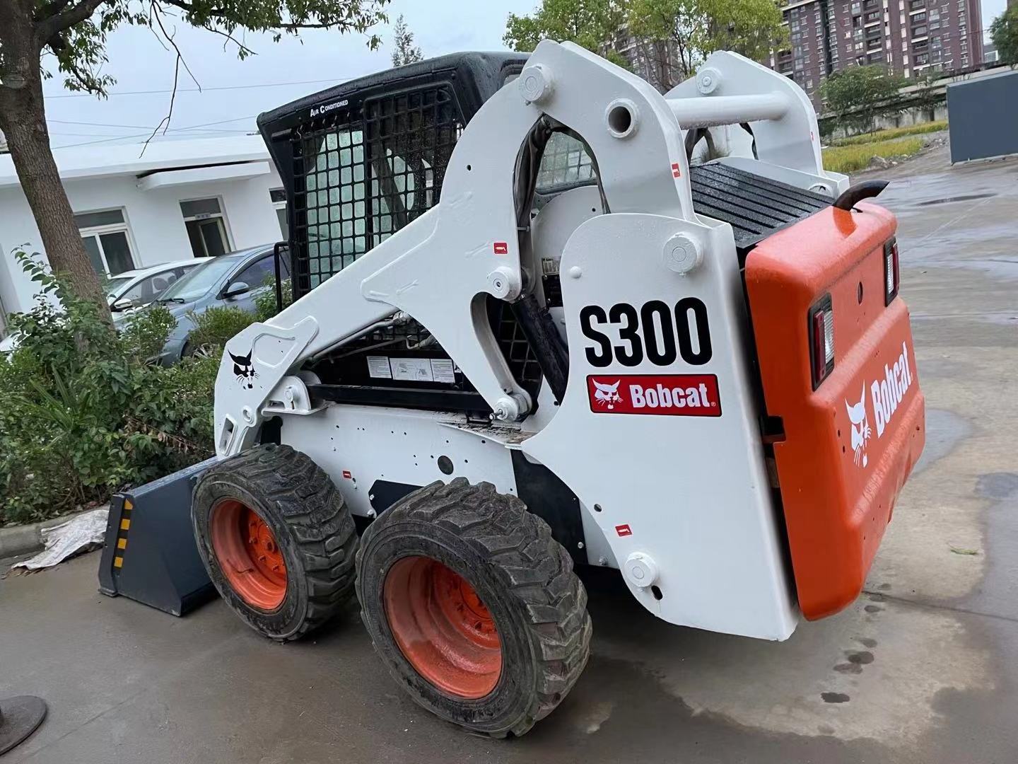 High performance used mini Bobcatt Skid Steer Loader BOBCAT S300 Mini Wheel Backhoe Loader Small Backhoe CE 2ton 3ton