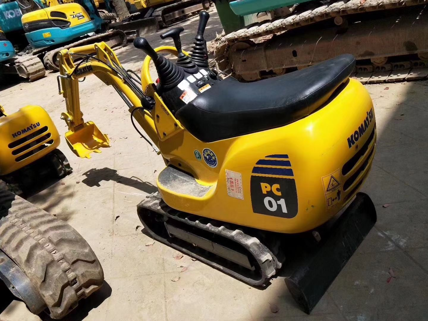 Komatsu PC01 Small digger Komatsu Pc01 1 Ton used Mini excavator Used Bucket Excavator For Sale