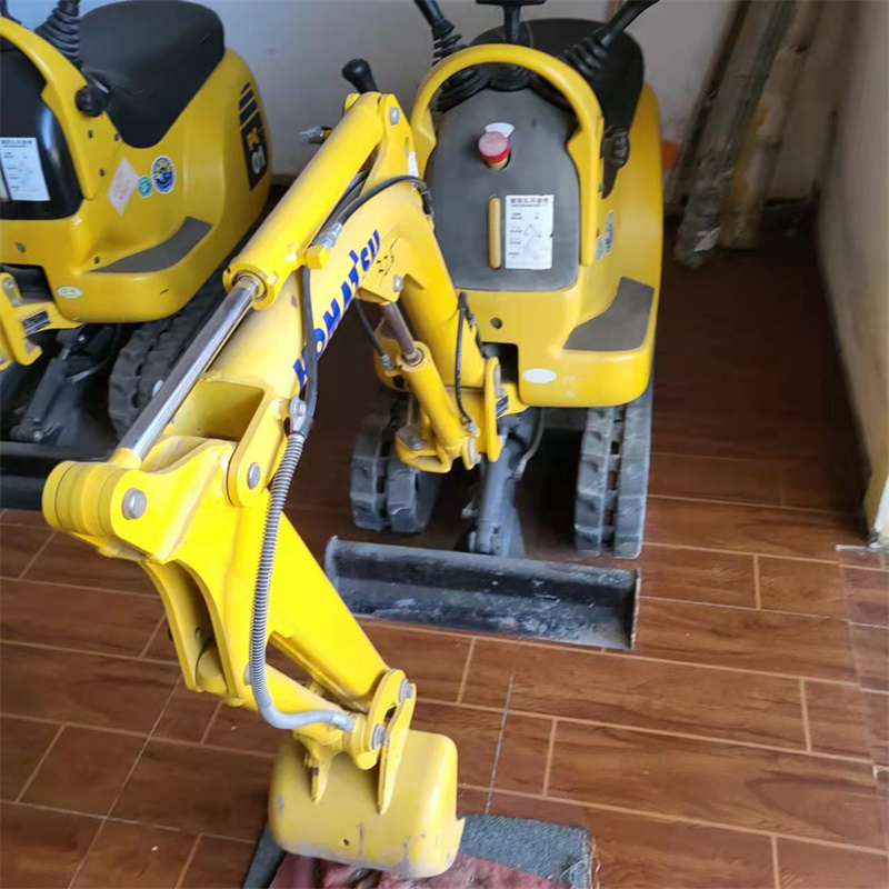 Earthnoving machinery Komatsu 1 ton excavator 1 Ton pc01 excavator mini excavadora  small Komatsu  pc01