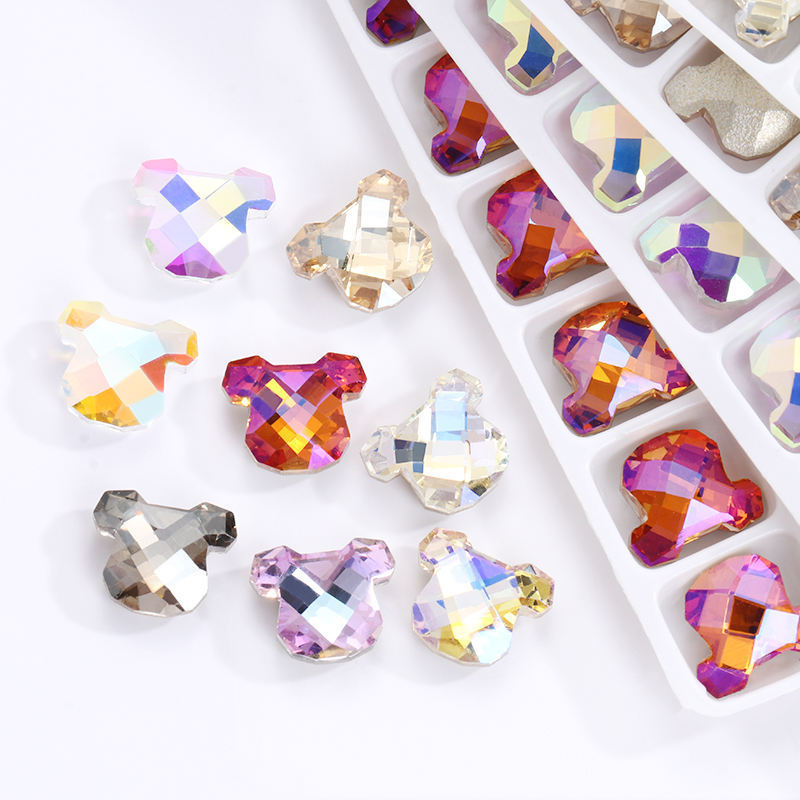 Xichuan Fancy Crystal Stone Strass K9 3D Bear Shape Glass Pointback Glue On Nail Art Rhinestones