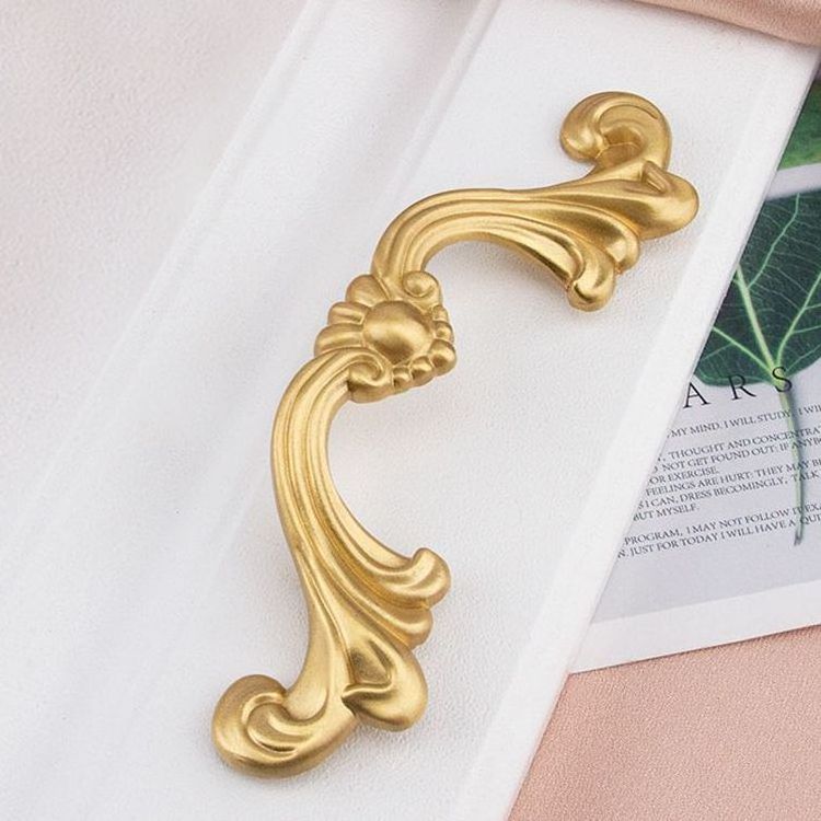 Light Luxury Wardrobe Door Drawer Cabinet Solid Brass Personalized Creative Ginkgo Leaf Wave Handle Knob