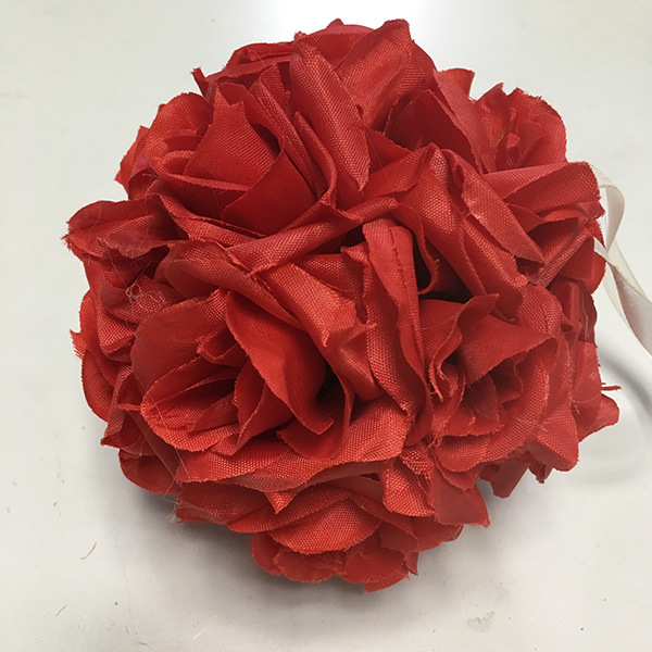 Wholesale 15 cm Artificial Flower Kissing Ball Silk Rose Ball for Mall Ceiling Decor  Wedding Flower Centerpiece