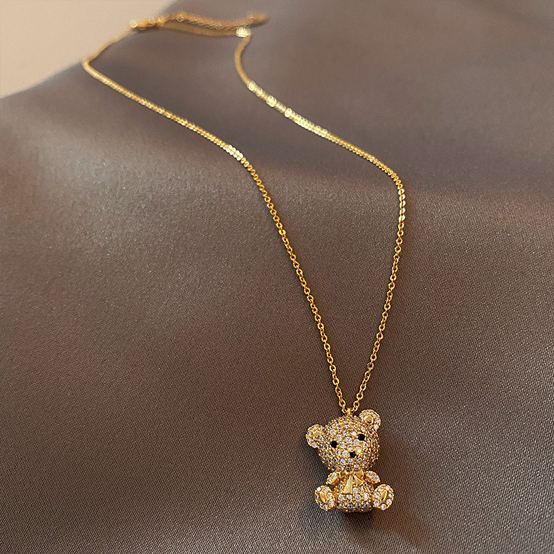 Wholesale Trendy Cute Bear Pendant Necklace Personalized Stainless Steel Clavicle Chain Neck Chain Fashion Women Jewelry