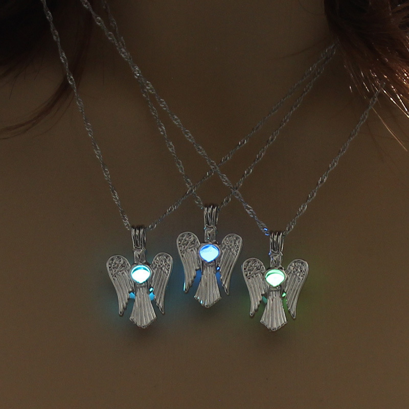 Angel Necklace for Women Men Luminous Guardian Angel Wing Necklace Teen Girls Halloween Glow in the Dark Jewelry Gift