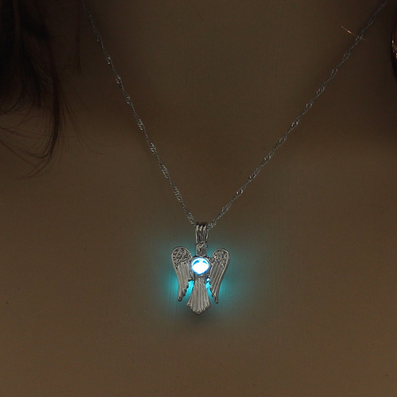 Angel Necklace for Women Men Luminous Guardian Angel Wing Necklace Teen Girls Halloween Glow in the Dark Jewelry Gift