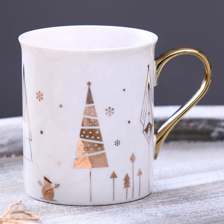 new arrival  slap-up multicolor Christmas theme snowflake pine snowman gold gilded ceramic mug with golden lid and handle