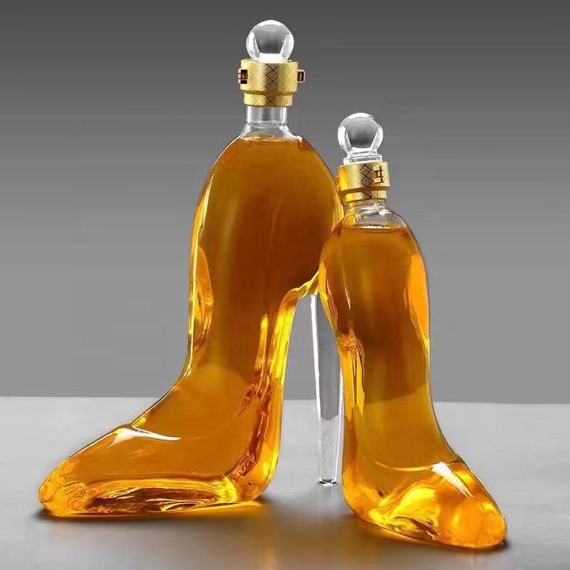 Hot Sale high-heeled shoes shape Transparent borosilicate glass Whisky Decanter