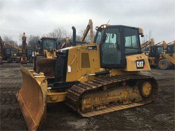 Japan made earth-moving bulldozer Caterpillar D6K dozer, CAT earth-moving bulldozer D6 D6D D6G D6H D6R D6Kcheap dozer in China