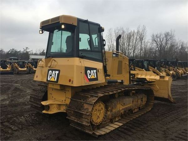 Japan made earth-moving bulldozer Caterpillar D6K dozer, CAT earth-moving bulldozer D6 D6D D6G D6H D6R D6Kcheap dozer in China