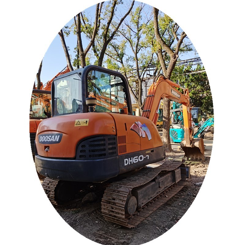 HOT SELLING DOOSAN Used Excavator 6ton Hydraulic Mini digger DH60-7 With Cheap Price for sale in shanghai