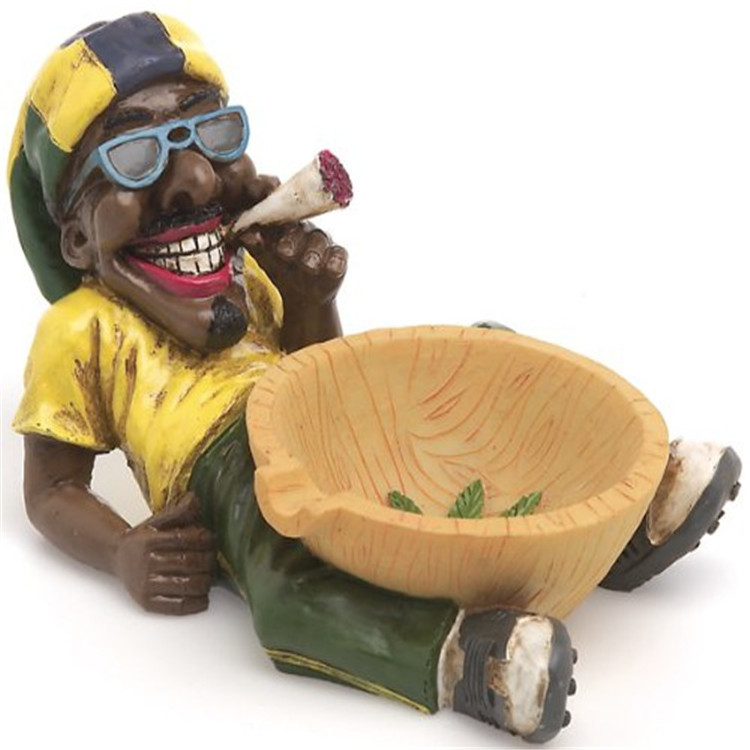 Hot Sale Personalized Handmade Polyresin Jamaican Man Holding Ashtray