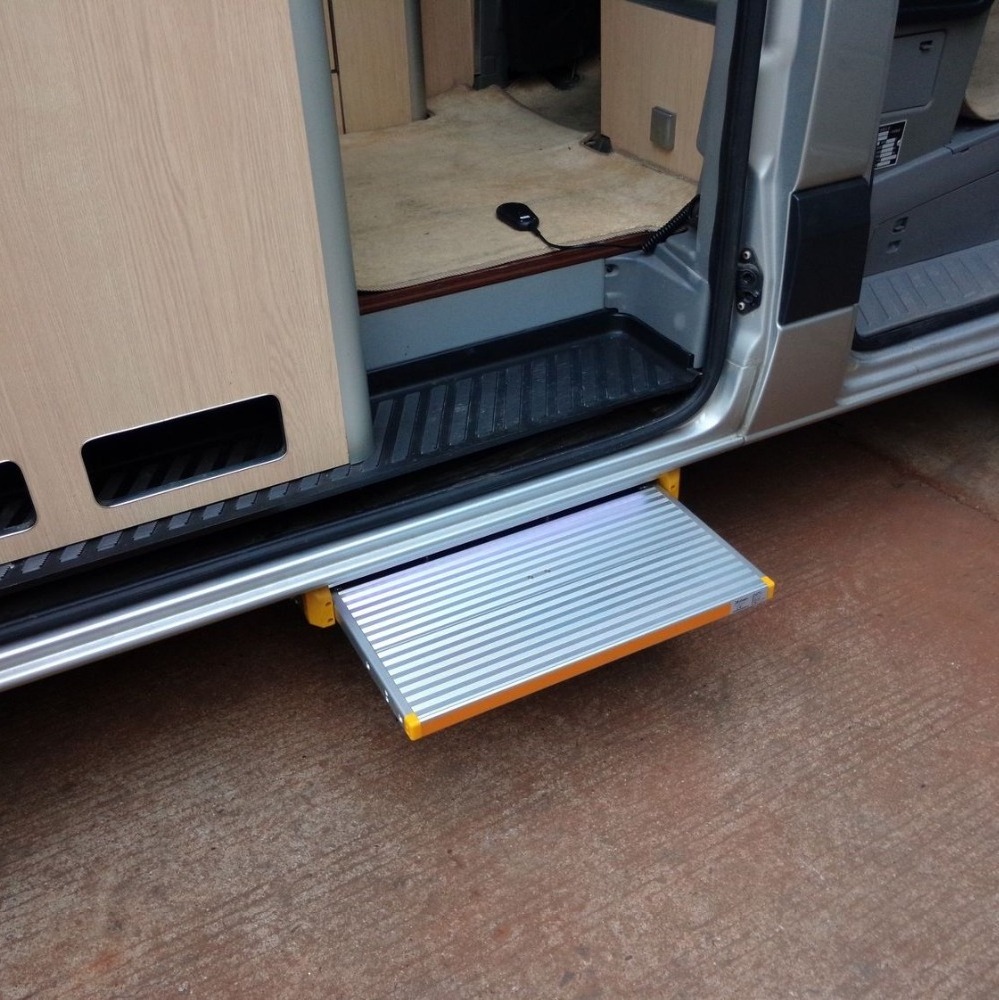 CE Certification Electric Aluminum Van Caravan Motorhome Travel Trailer  Camper RV Sliding Step Entry Door Slide Foot Step