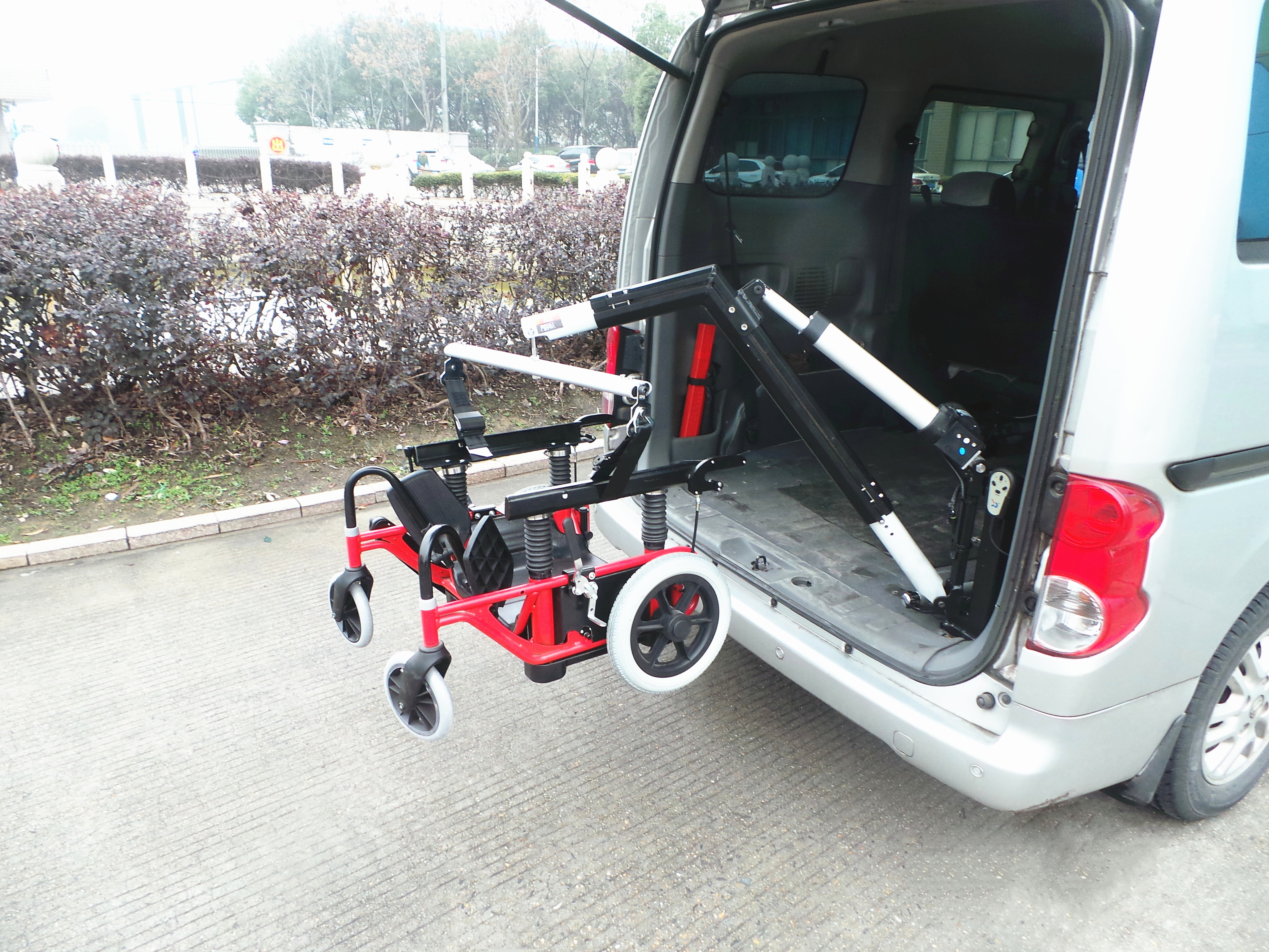 Car Trunk Wheelchair Hoist Cantilever Crane Lift Wheelchair Into Car Trunk Loading Capacity 100kg Emark Certified