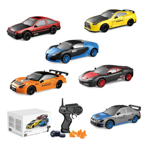 multi style 15km/h speed 2.4G 4WD Racing 1:24 RC Drift Car with Replaceable Tires and Obstacles