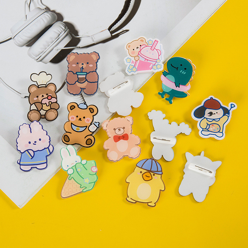 High quality DIY cute cartoon clear lapel decoration brooch plastic custom acrylic pins for bags