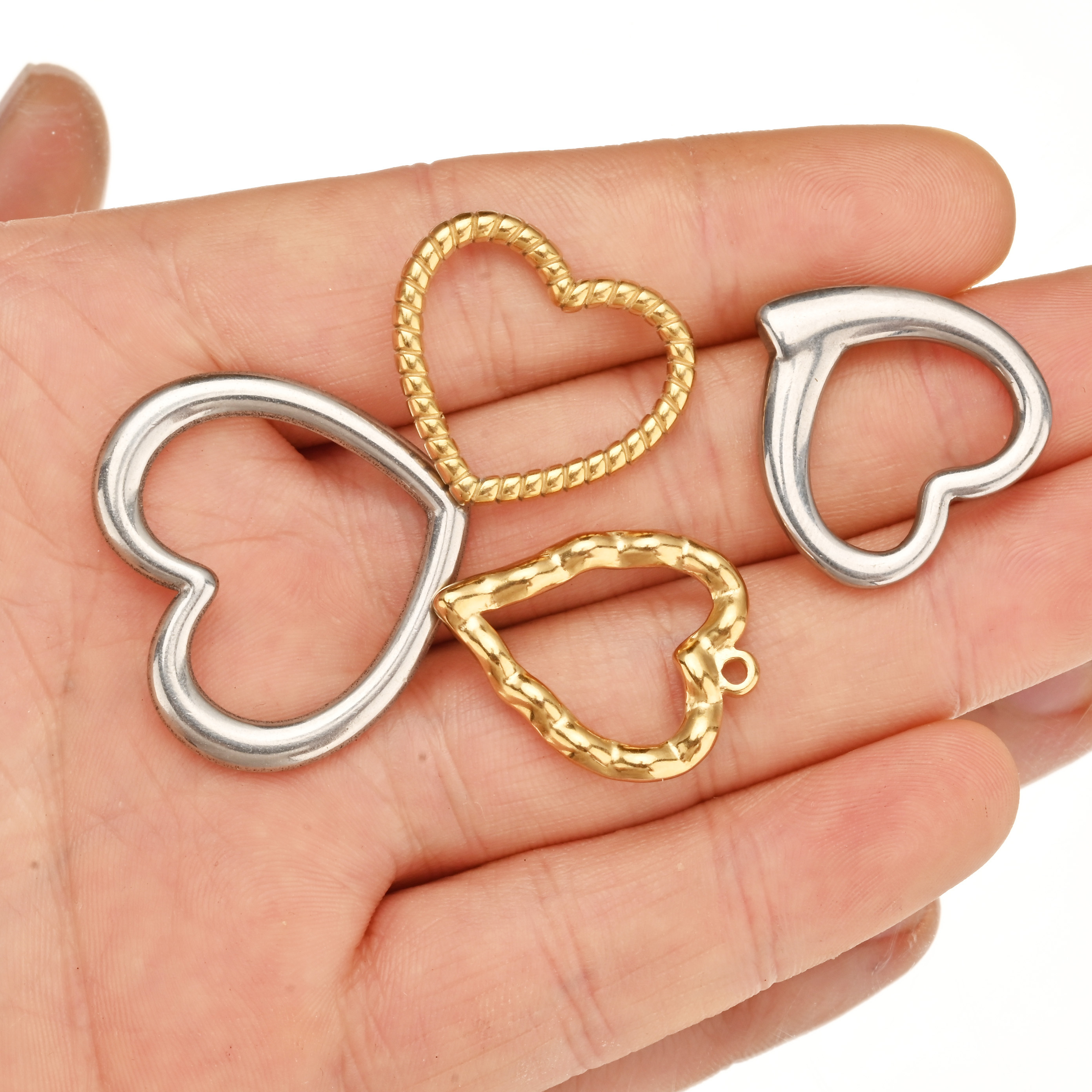 High quality Stainless steel charm pendant heart shape jewelry connector charms pendant for necklaces and bracelets making