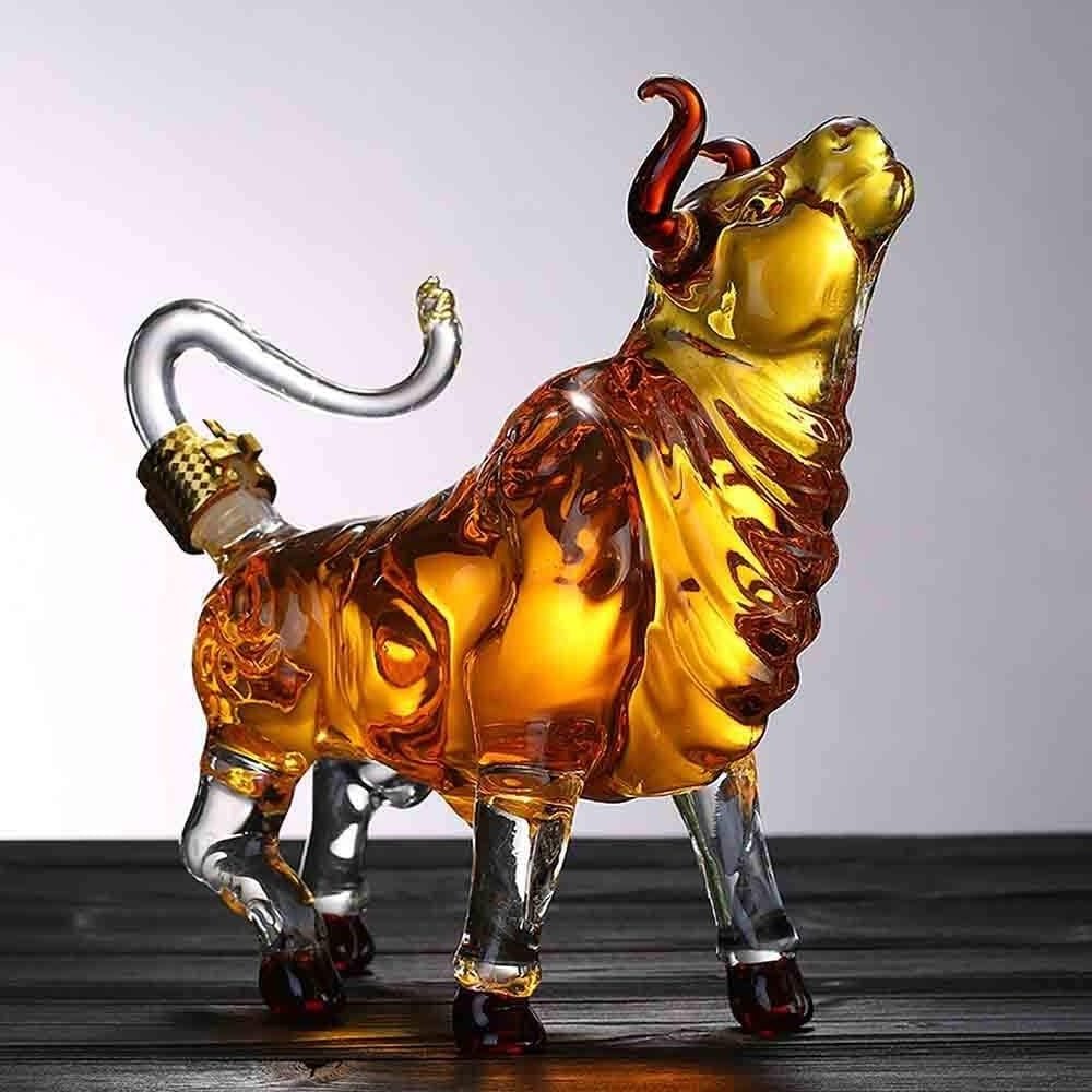 Handmade Borosilicate cow Shaped Glass Whisky Decanter Animal Shaped Zodiac Glass Bottle