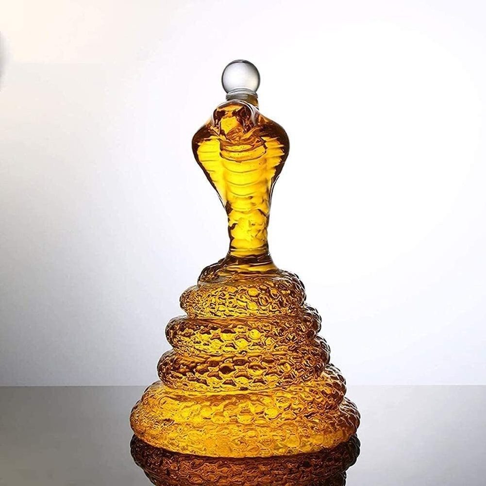 Handmade Borosilicate snake Shaped Glass Whisky Decanter Animal Shaped Zodiac Glass Bottle