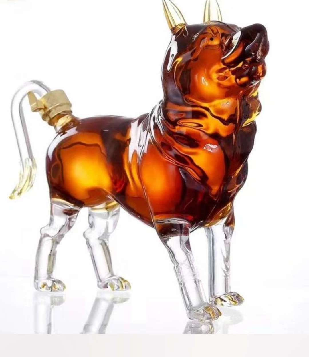 Handmade Borosilicate dog Shaped Glass Whisky Decanter Animal Shaped Zodiac Glass Bottle