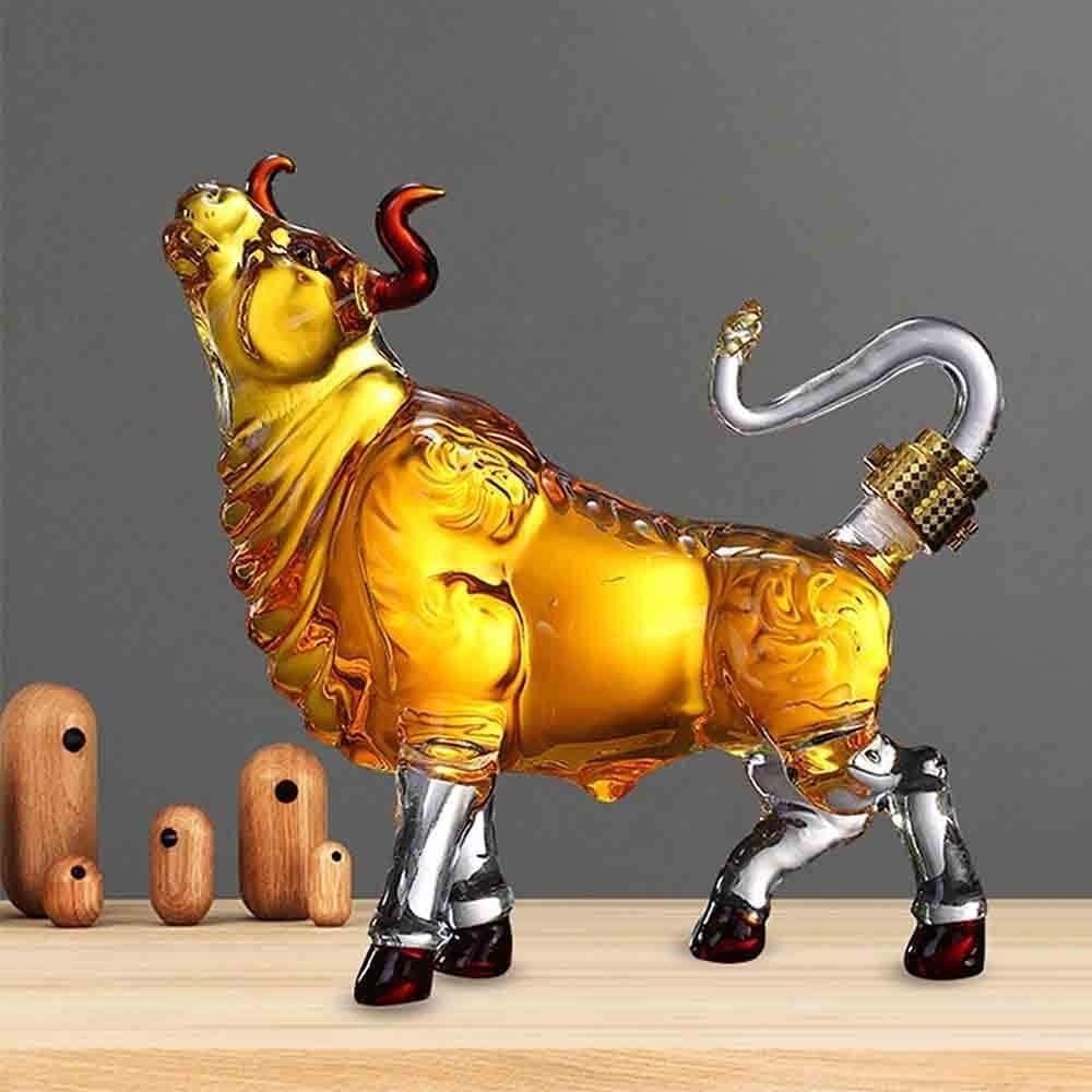 Handmade Borosilicate cow Shaped Glass Whisky Decanter Animal Shaped Zodiac Glass Bottle