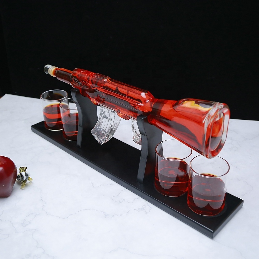 Handmade glass bottle decanter ak 47 vodka  gun shape bottle glass whiskey decanter and glasses sets aK 47 vodka