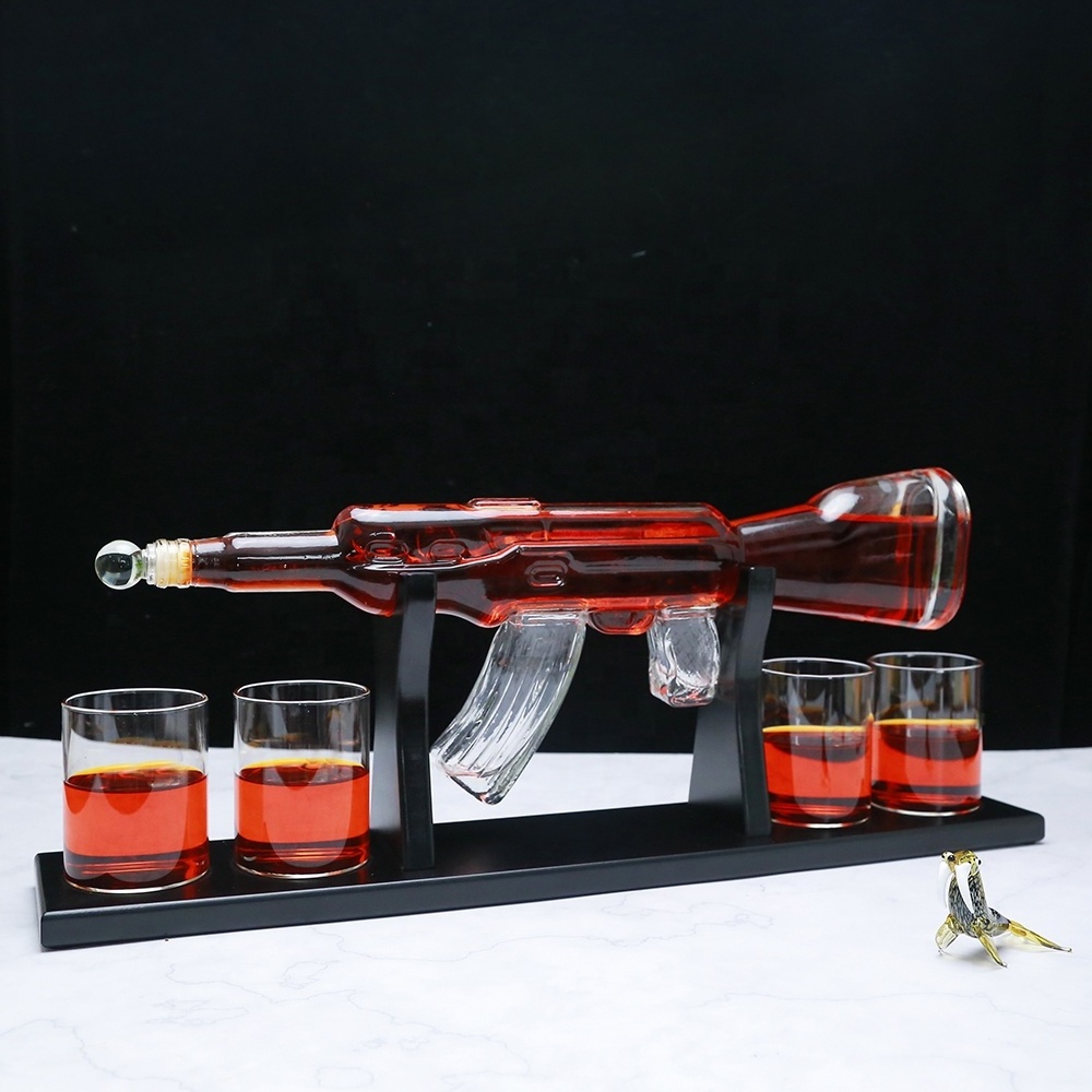 Handmade glass bottle decanter ak 47 vodka  gun shape bottle glass whiskey decanter and glasses sets aK 47 vodka