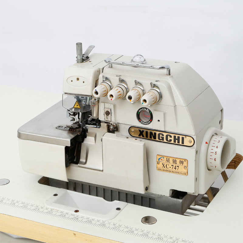 4 thread/5 thread overlock machine