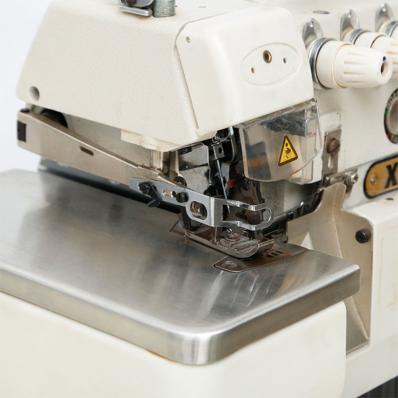 4 thread/5 thread overlock machine