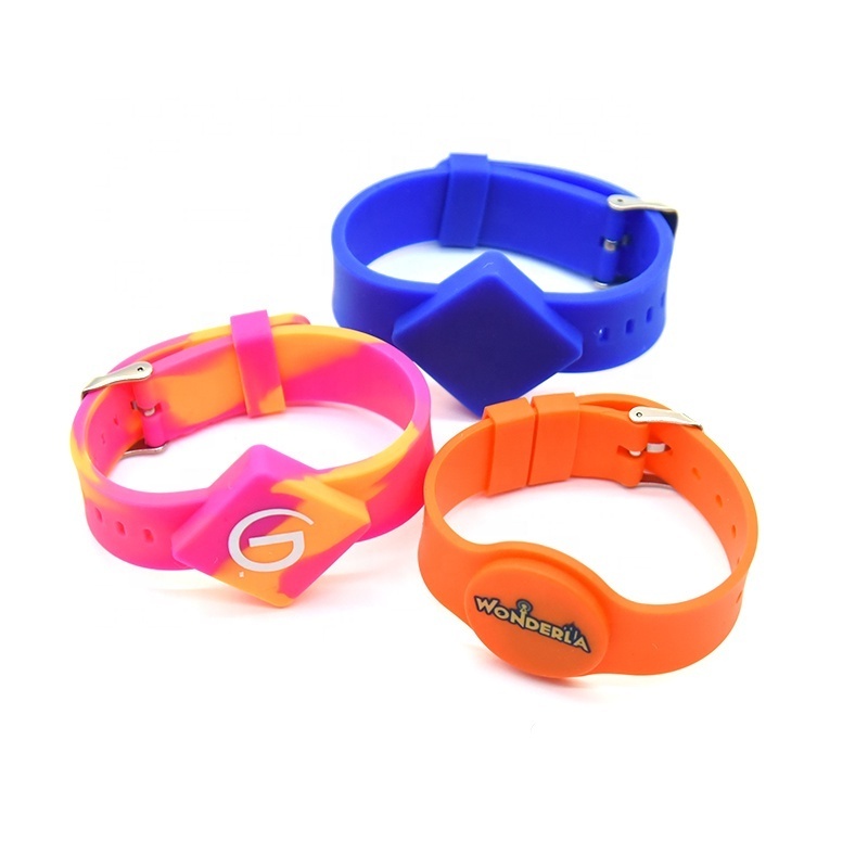 Access Control Cards Silicone Wristband Waterproof Cool Bracelet Adjustable Proximity Passive RFID Wristband