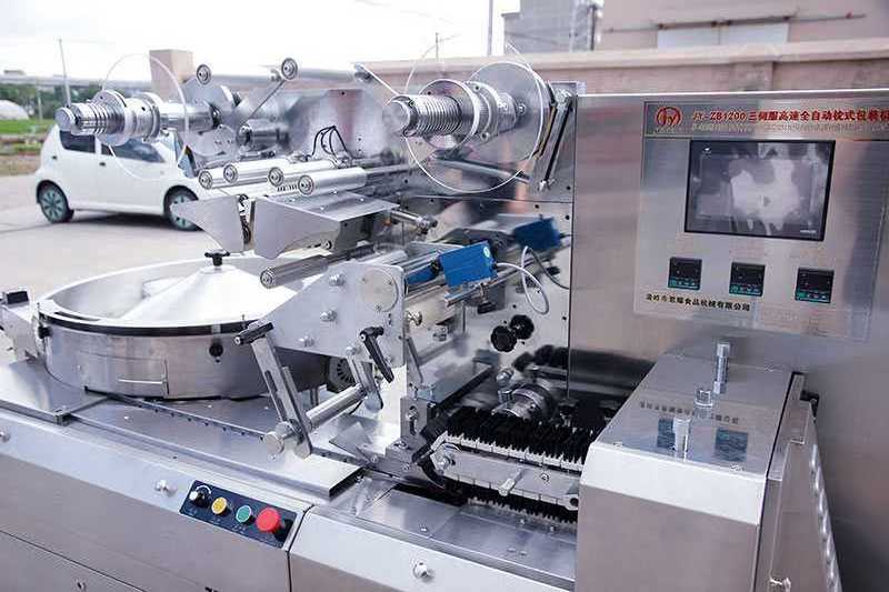 JY-ZB1200 4.5KW Stainless Steel Automatic Servo Motor Horizontal Pillow Flow Candy Sweet Packaging Wrapping Machine