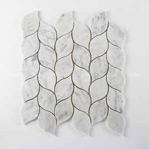 China Hot Popular Water Jet Natural Stone Carrara White Leaf Shaped Marble Mosaic Tiles For Backsplash Wall Floor Decor