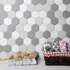 Free Sample China Wholesale Mixed Mozaic Flooring Design Cool Grey White Blend Fullbody Unglazed Porcelain Mosaic Tile Hexagon