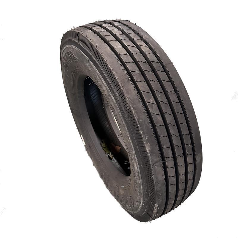 Commercial Truck Tire 215/75R17.5  High Quality Applicable Rims 6.75X17.5 Black Gt Radial Tyre China