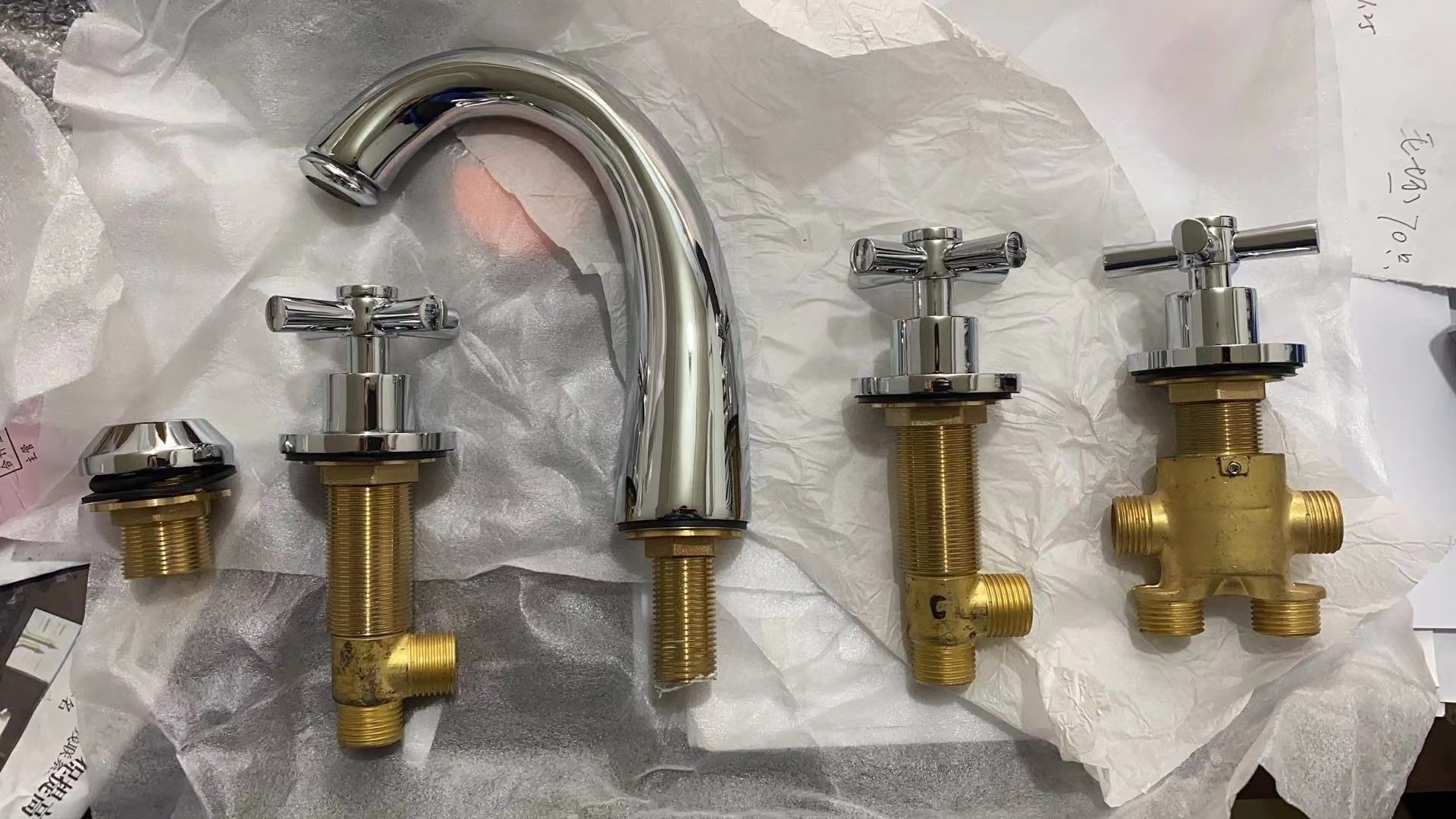 Bath Shower Faucet Luxury Sale Yellow Laser Antique Classic OEM Brass Surface bathtub faucet