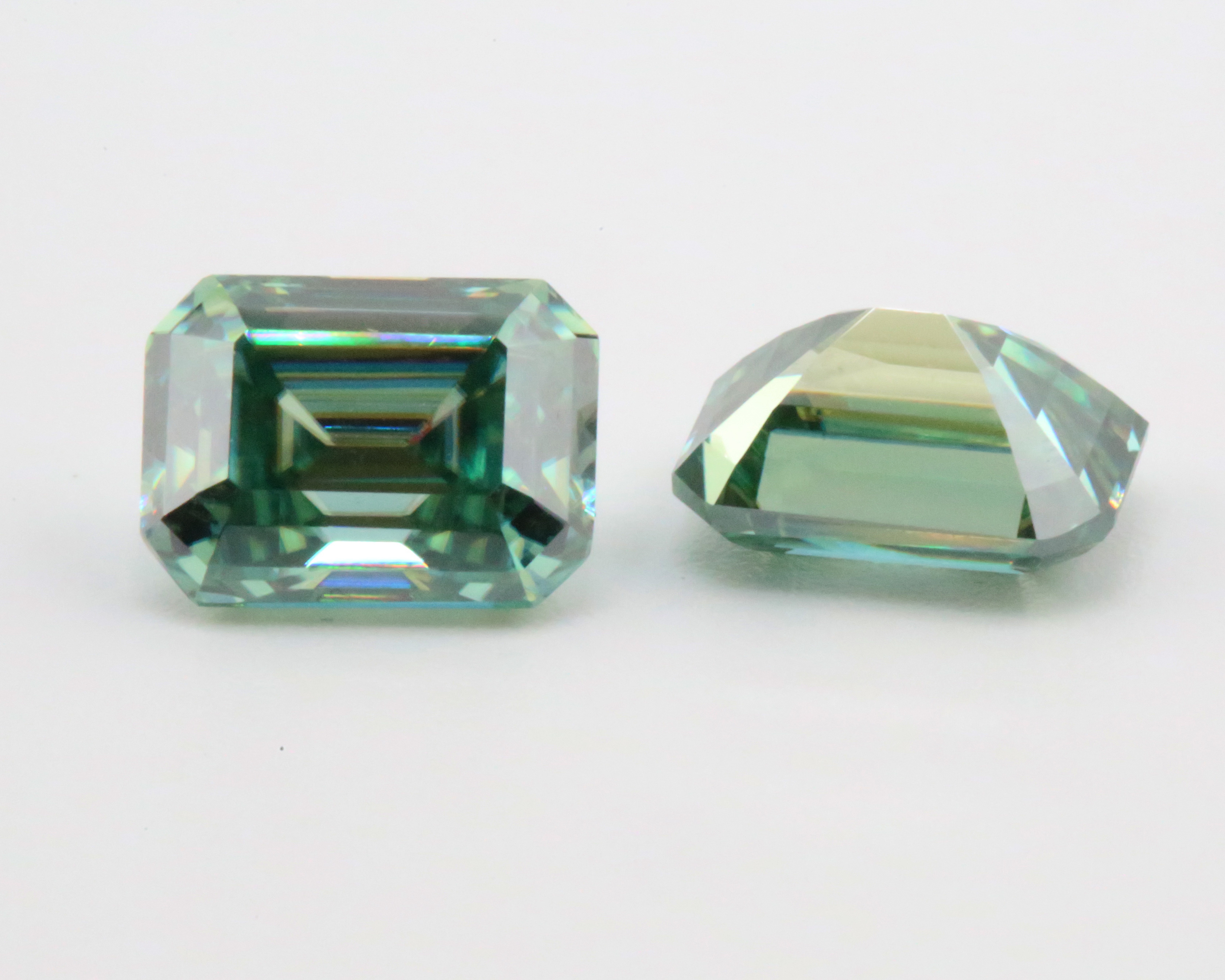 Wholesale Price Emerald Cut DEF VVS Blue Green 0.4ct-3ct GRA moissanite diamond