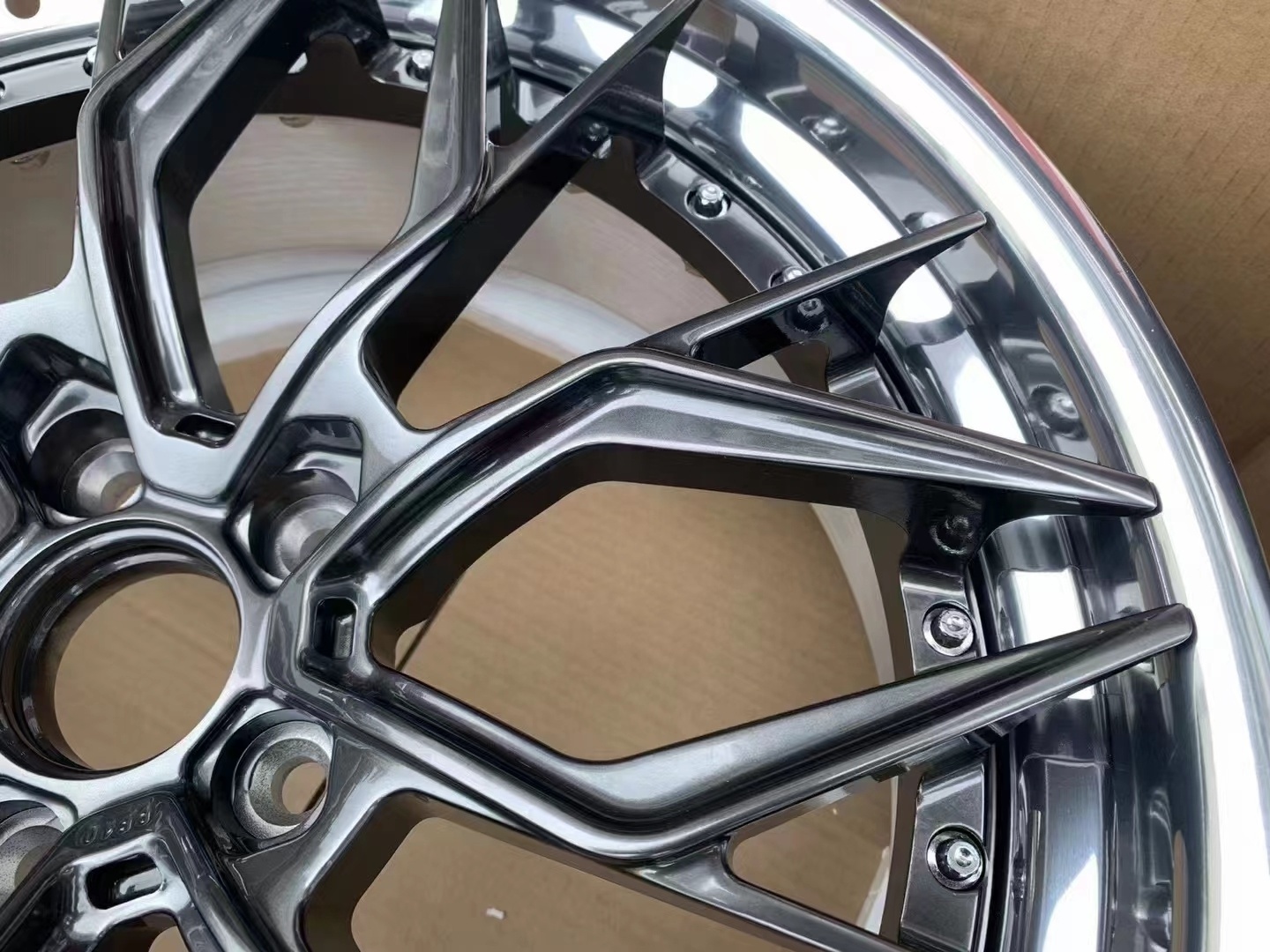 Custom Design Universal 4 Hole Pcd Alloy Sport Aluminum Passenger Car Double Piece Forged Wheel Rim