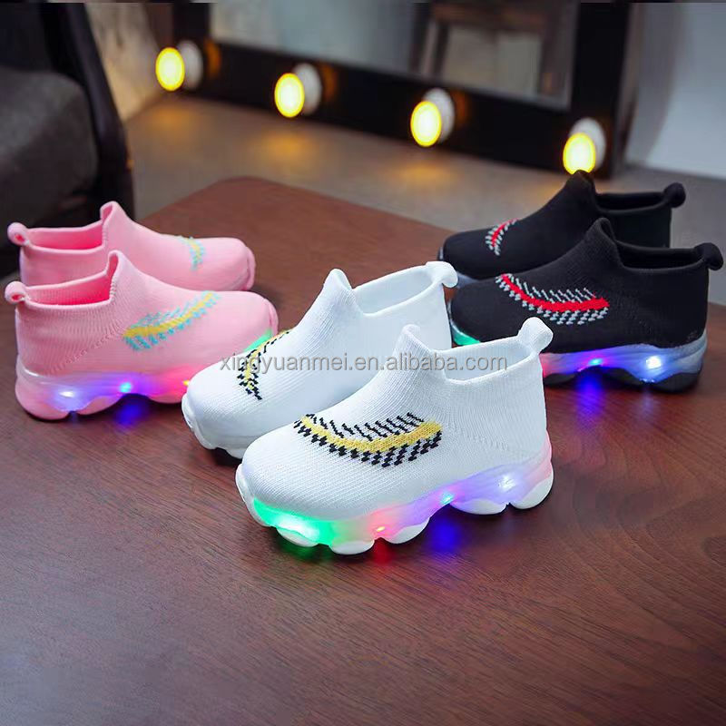 High Quality Lead The Industry Wholesale Price Kids Shoe Rack Children's Luminous Casual Shoes Flash Light Kids Shoes