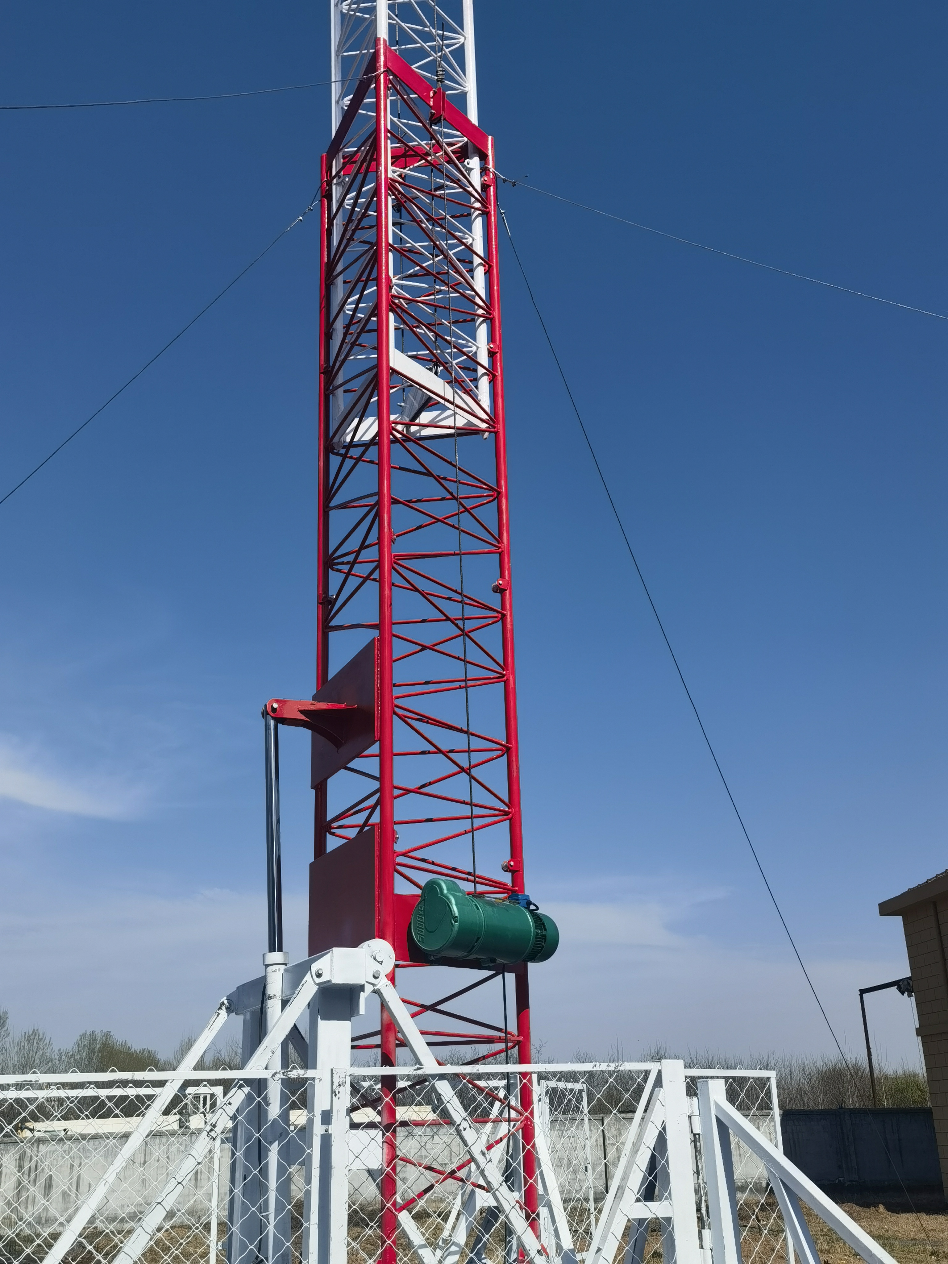 China Supplier Communication Antenna Wifi Telecommunication Angle Steel Lattice Cow(Cell On Wheels)Tower