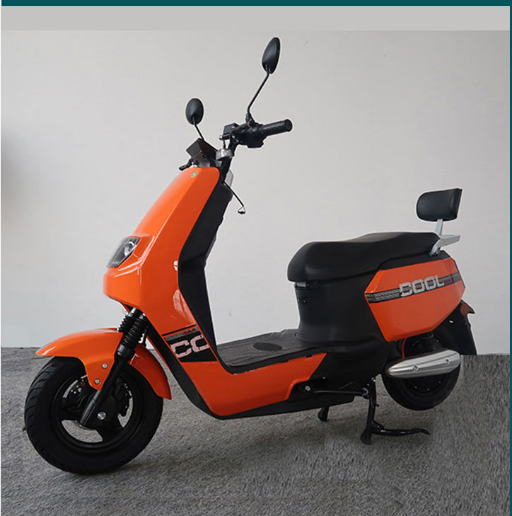 2024 Electric Motorcycle 12-Inch Moped Wheel with 70km/h Speed