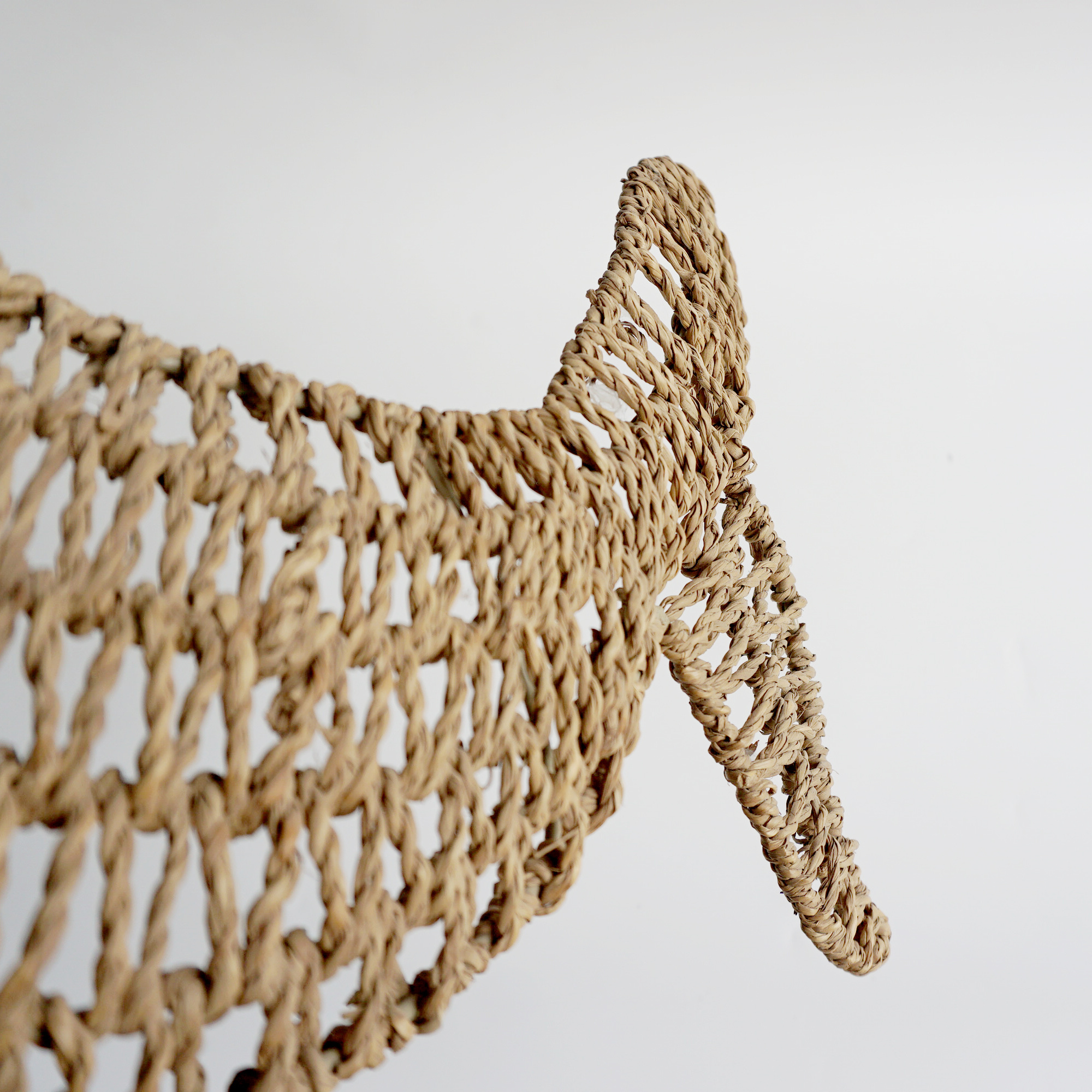 XH 100% handwoven natural sea grass whale shape wall decor wall art ideas rattan decor