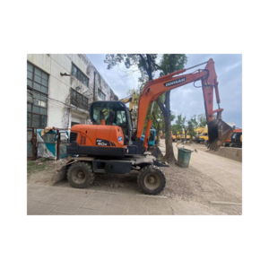 High Quality small Second hand excavator tyred Doosan DH80 Doosan DX60W 8ton hydraulic digger used excavator