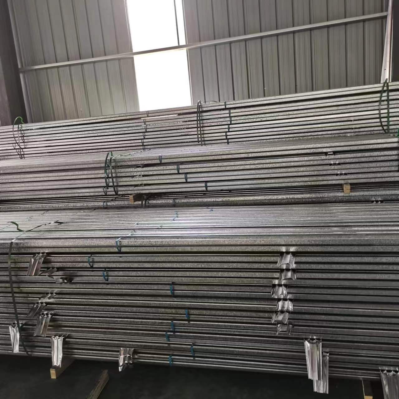 Chinese factory wholesale building materials galvanized metal stud and track drywall light gauge metal steel keel