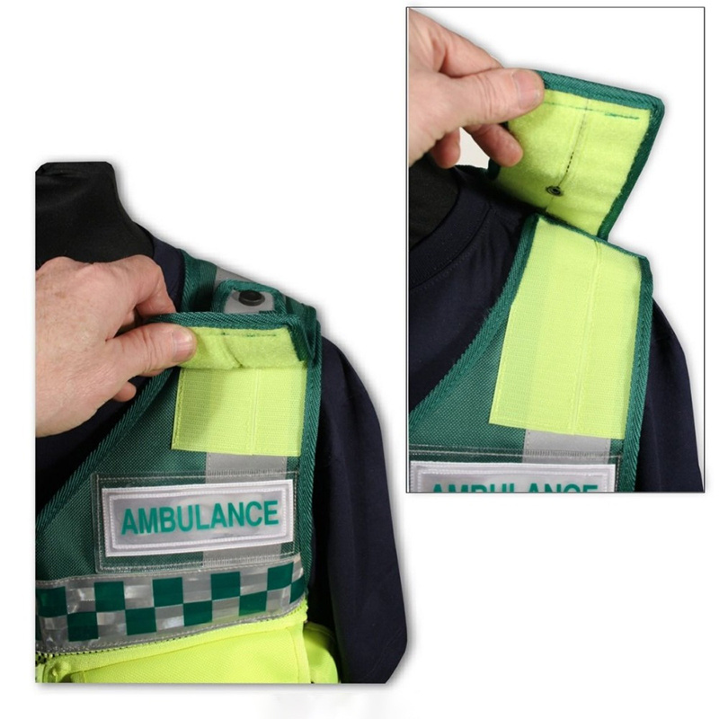 Versatile pocket vest paramedic ambulance response vest with reflective tapes