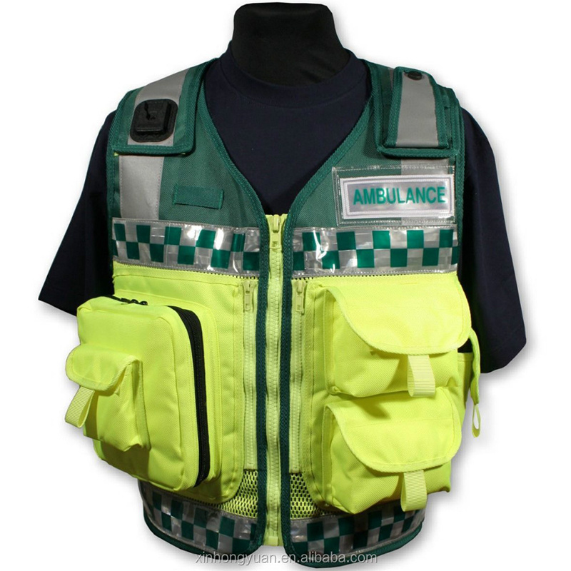 Versatile pocket vest paramedic ambulance response vest with reflective tapes