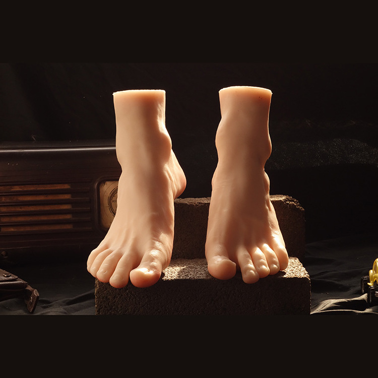 XINJI New Style One Pair Lifelike Silicone Male Foot Mannequin Feet Model Professional Manufacturer