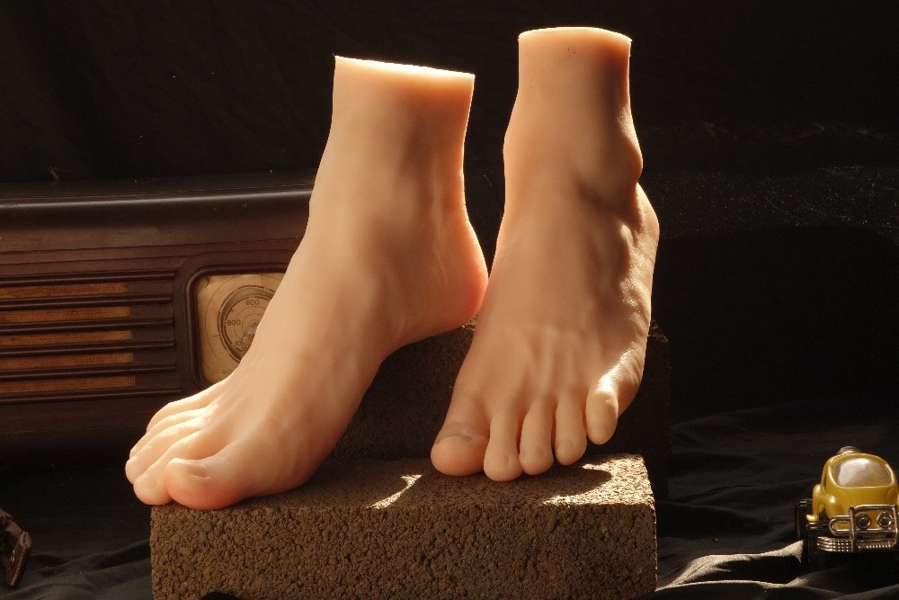 XINJI New Style One Pair Lifelike Silicone Male Foot Mannequin Feet Model Professional Manufacturer