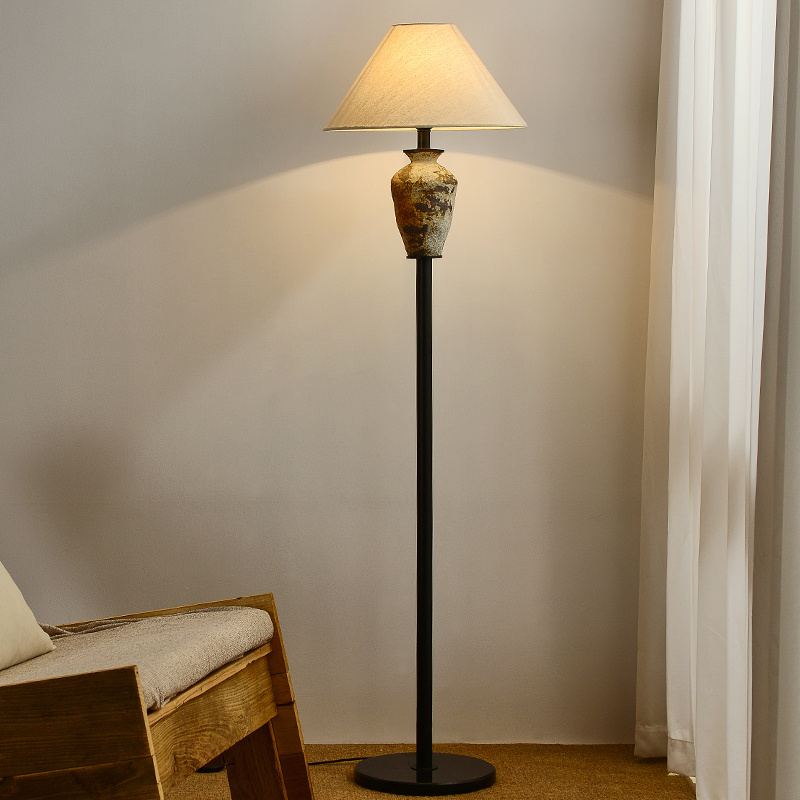 Vintage living room floor lamp bedroom luxurious ceramic bedside lamp vertical lighting hotel homestay lamp