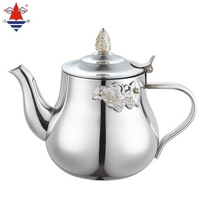 China Cast Iron Teapot Top Quality Chinese Thick Cast Iron Tea Pot with Laser Logo on the bottom of tea pot stainless steel